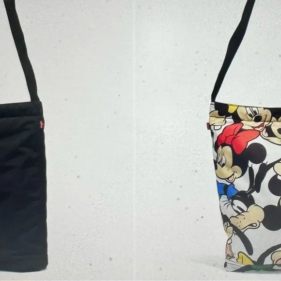 NEW UNISEX LEVI’S X MICKEY MOUSE & FRIENDS DISNEY REVERSIBLE CROSSBODY BAG - Picture 4 of 4